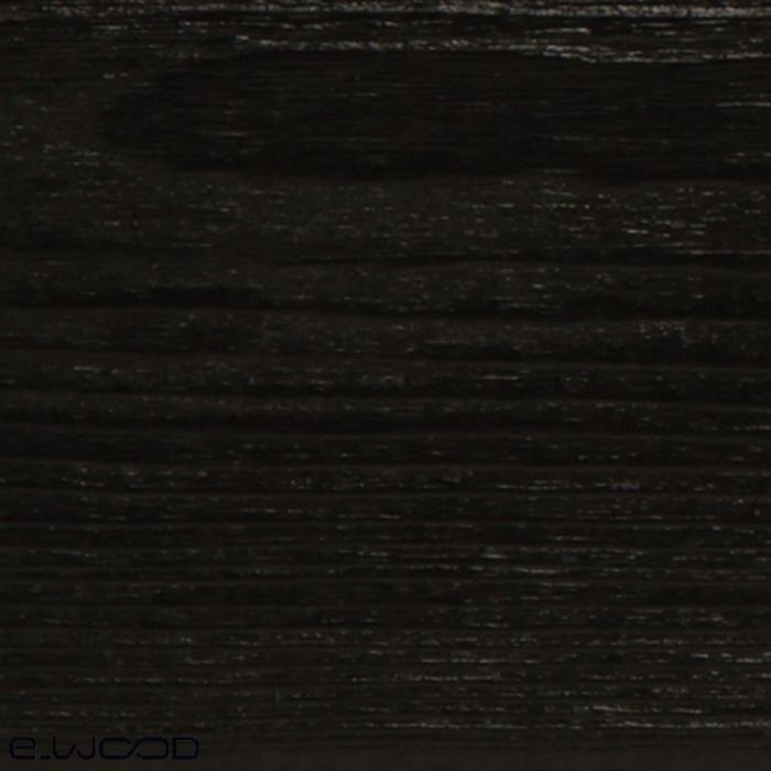 peinture noire sur fond en bois. mise au point sélective 9995548